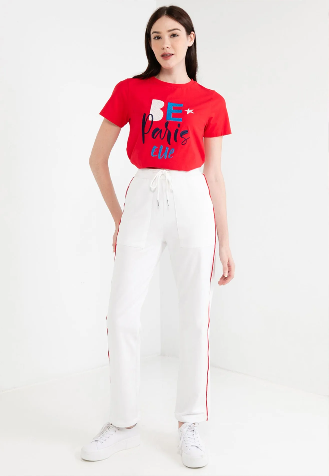 Be Paris Collection: 'BE Paris ELLE' Graphic Tee