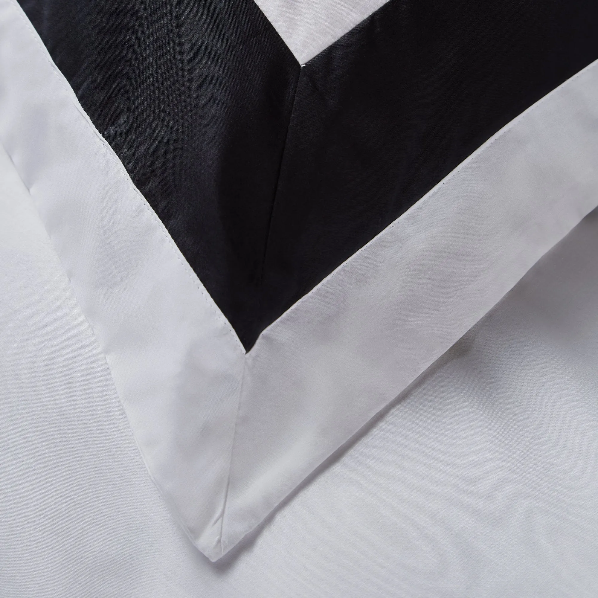 Bianca White and Black Cotton Tailored Oxford Pillowcase Pair