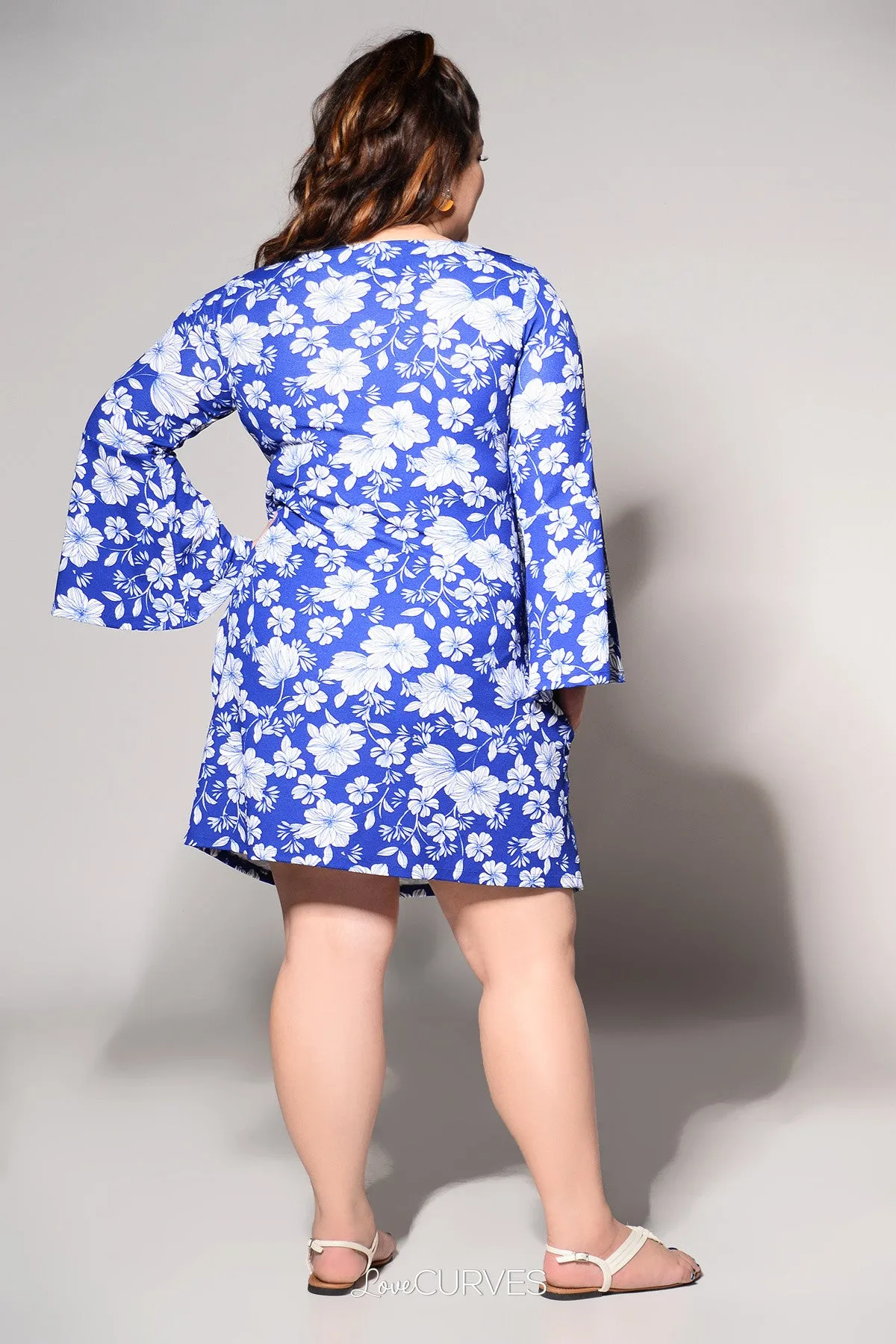 Flared Sleeves V-Neck Shift Dress - Blue Daffodils - REE