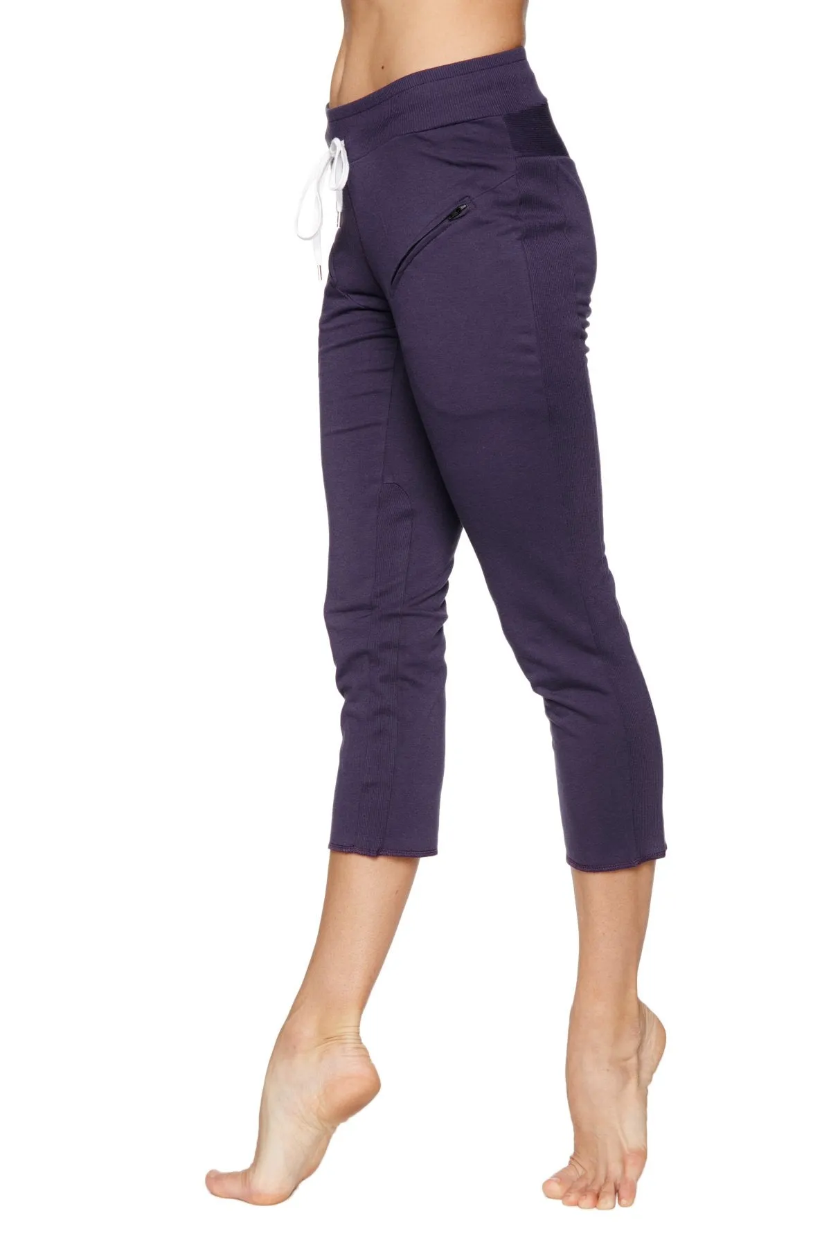 Women's 4/5 Length Zipper Pocket Capri Yoga Pant (Eggplant)