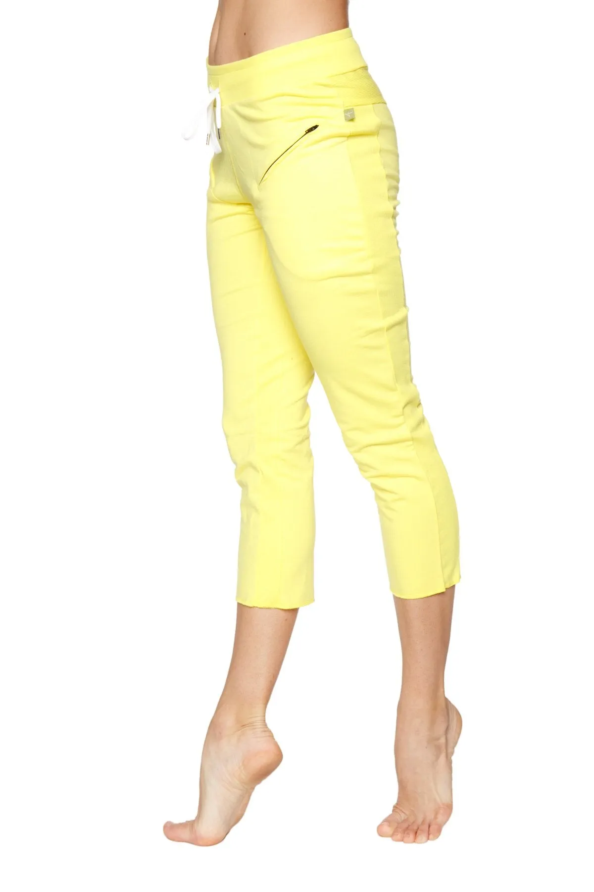 Women's 4/5 Length Zipper Pocket Capri Yoga Pant (Tropic Yellow)